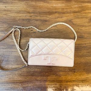 Tory Burch Savannah wallet purse